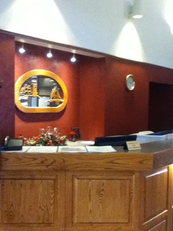 Baraga Lakeside Inn Extérieur photo