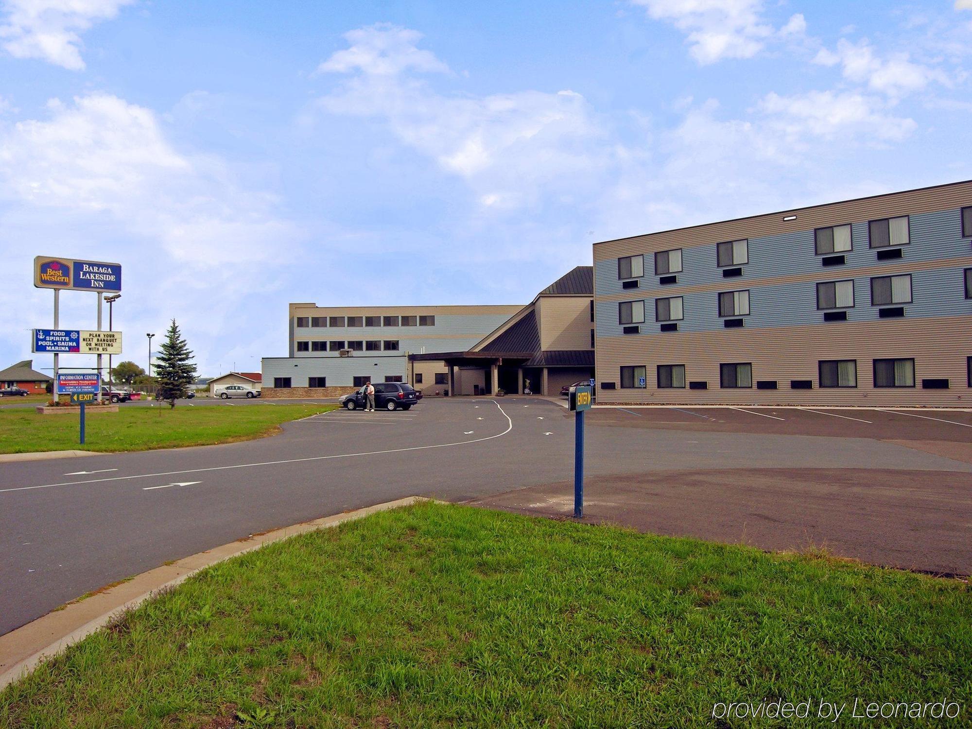 Baraga Lakeside Inn Extérieur photo