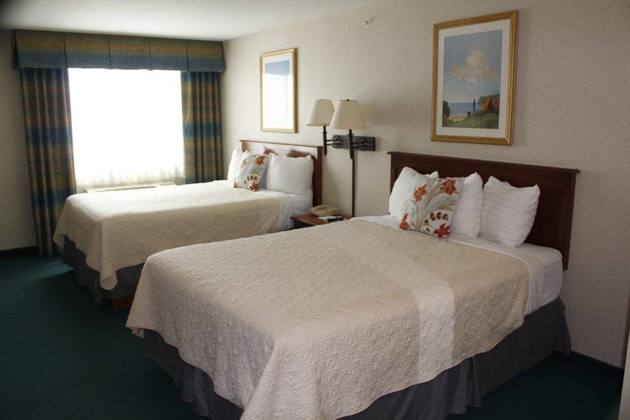 Baraga Lakeside Inn Extérieur photo