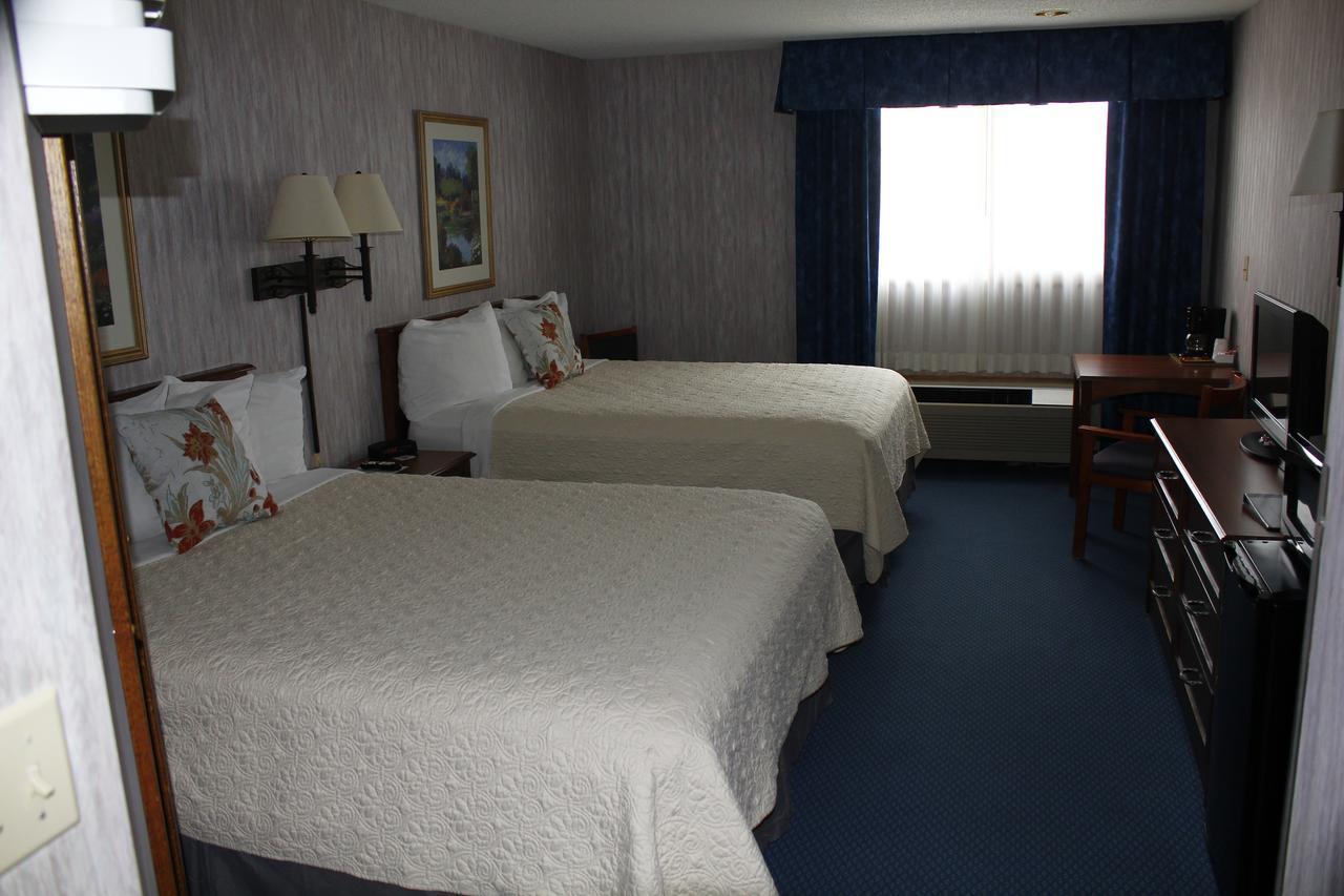 Baraga Lakeside Inn Extérieur photo